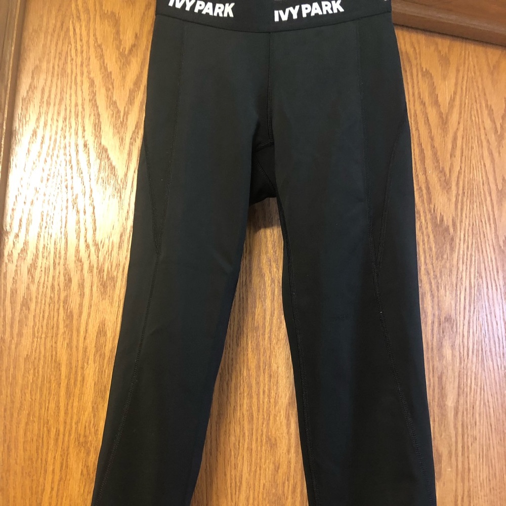 Ivy Park Capri Leggings